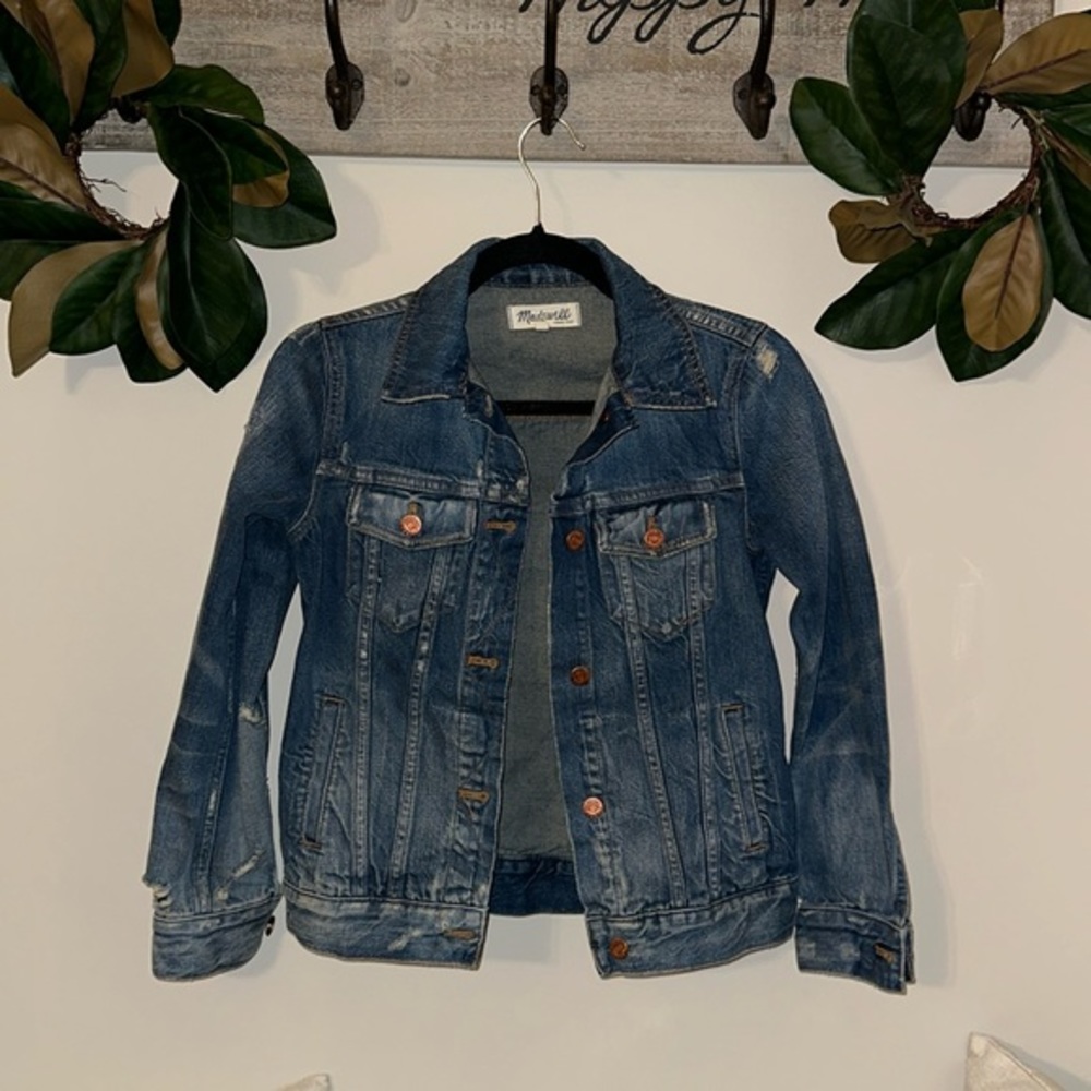 EUC Madewell XS Distressed Jean Jacket